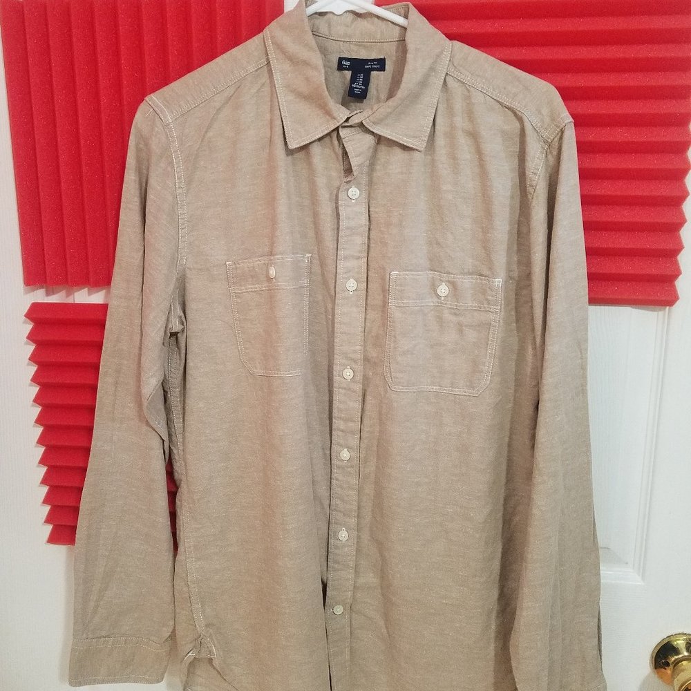 Gap Woven Button Down